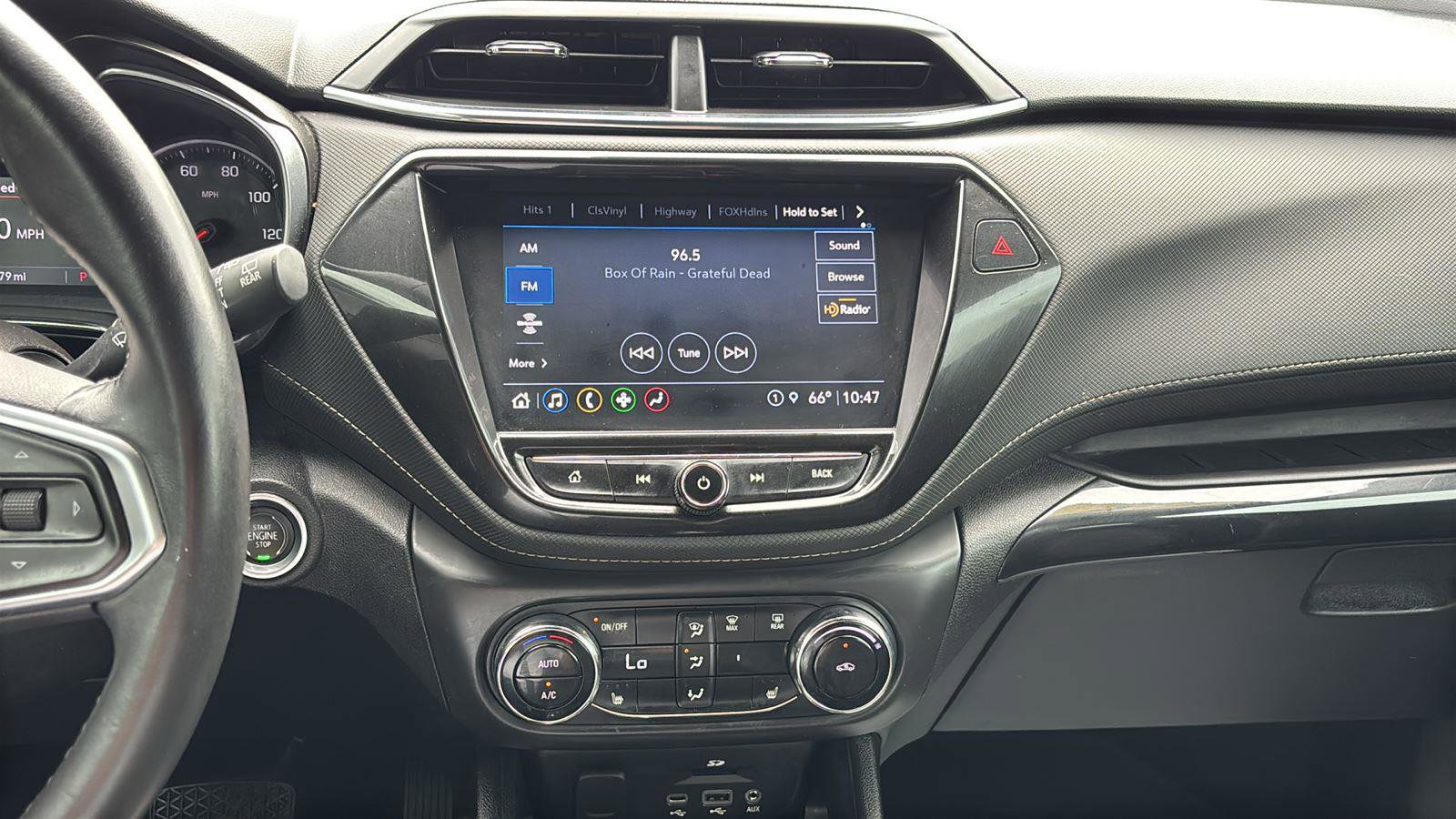 Used 2021 Chevrolet TrailBlazer ACTIV w/ Technology Package image 31