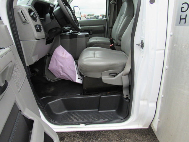 Used 2022 Ford E-350 and Econoline 350 Super Duty RWD image 23