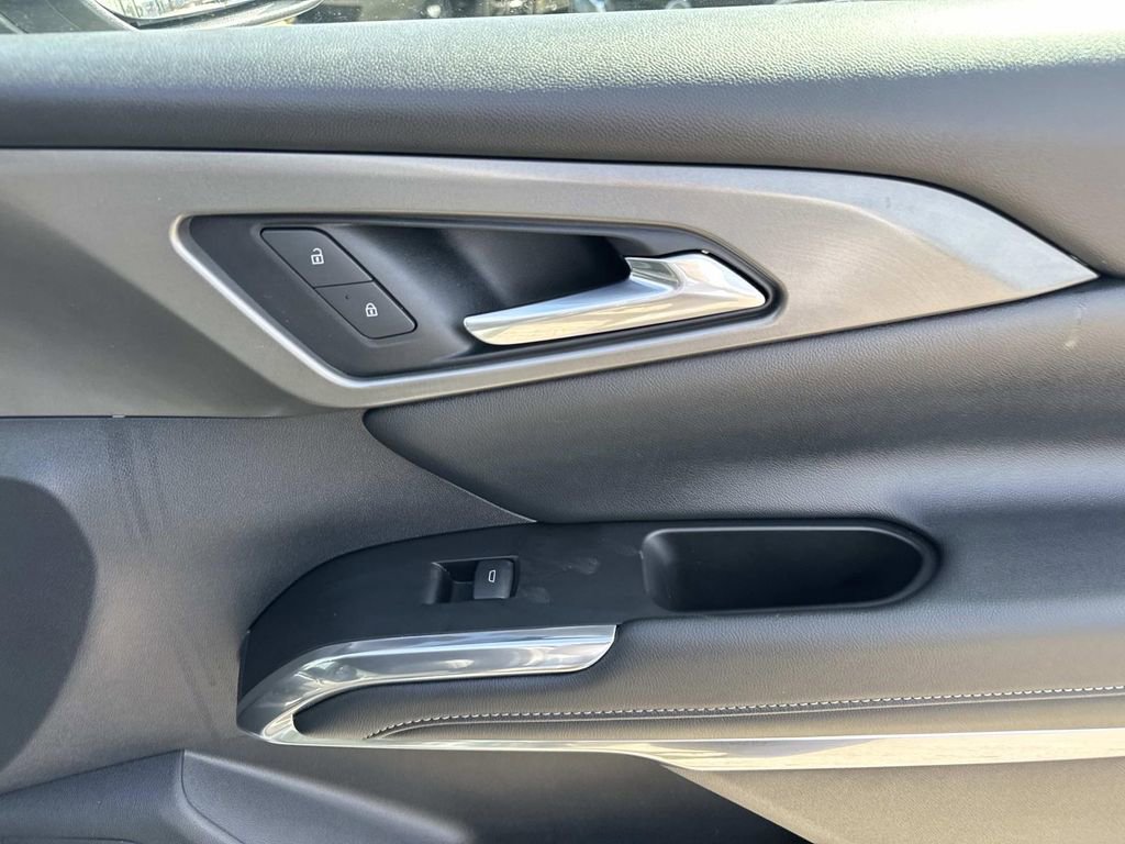 Certified 2025 Chevrolet Traverse LT image 15