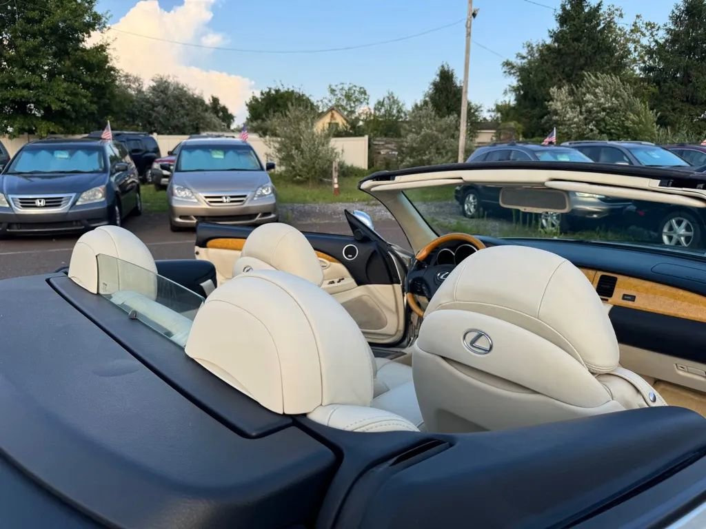 Used 2005 Lexus SC 430 Convertible image 26