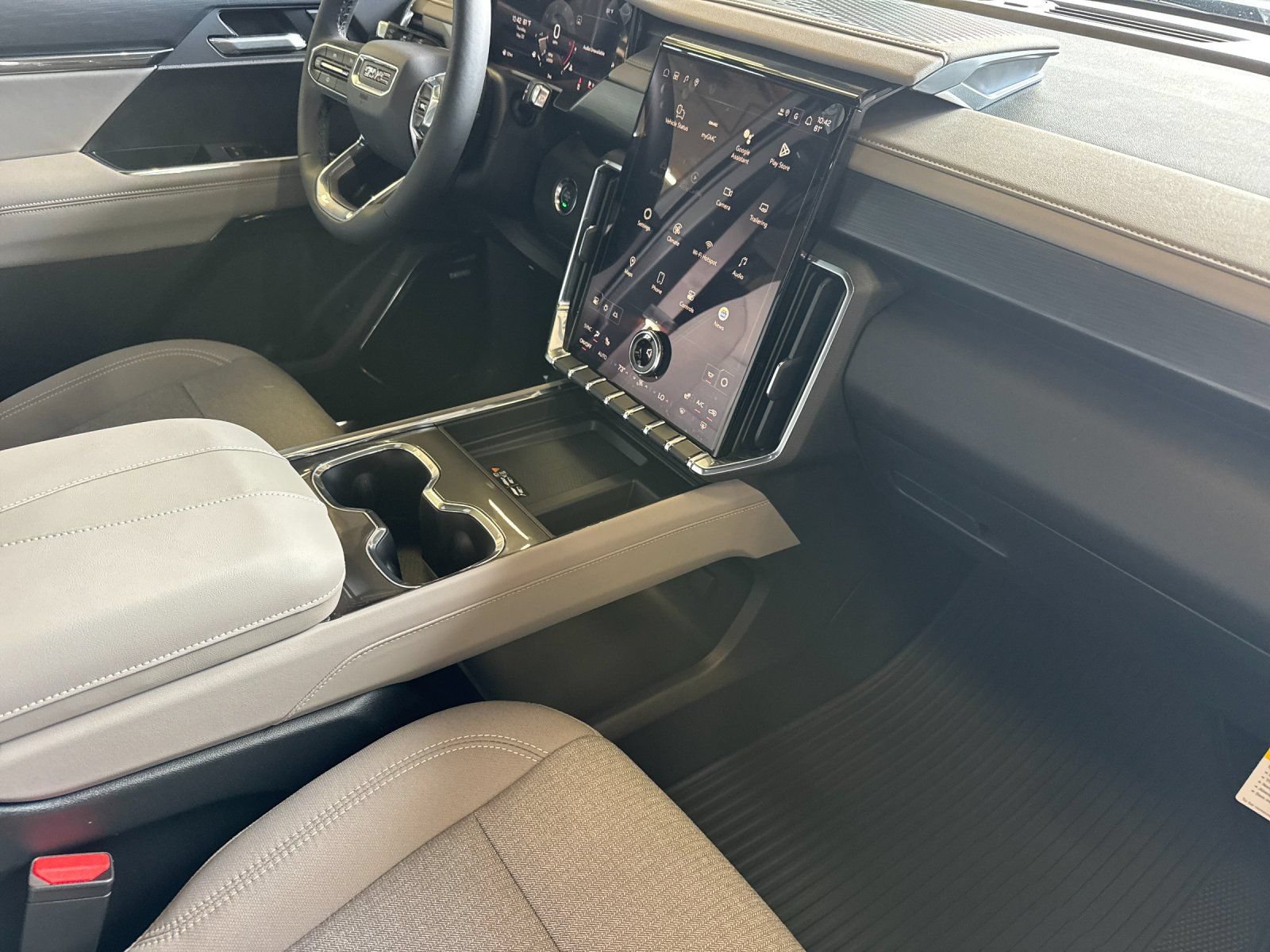 New 2026 GMC Acadia Elevation w/ LPO, All-Weather Package FWD image 17