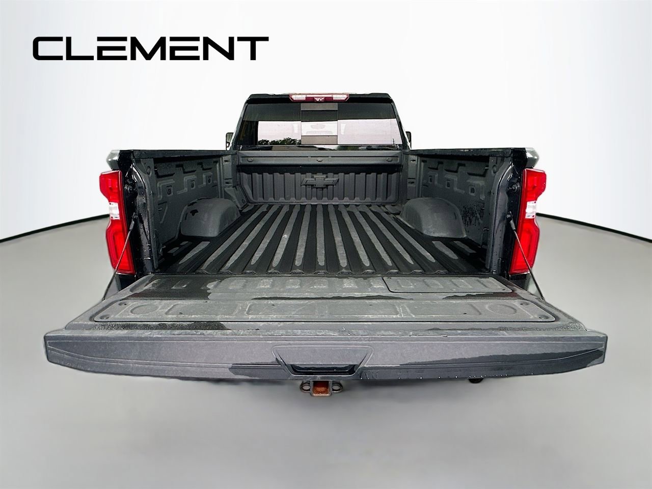 Used 2020 Chevrolet Silverado 2500 LTZ w/ LTZ Premium Package AWD/4WD image 11