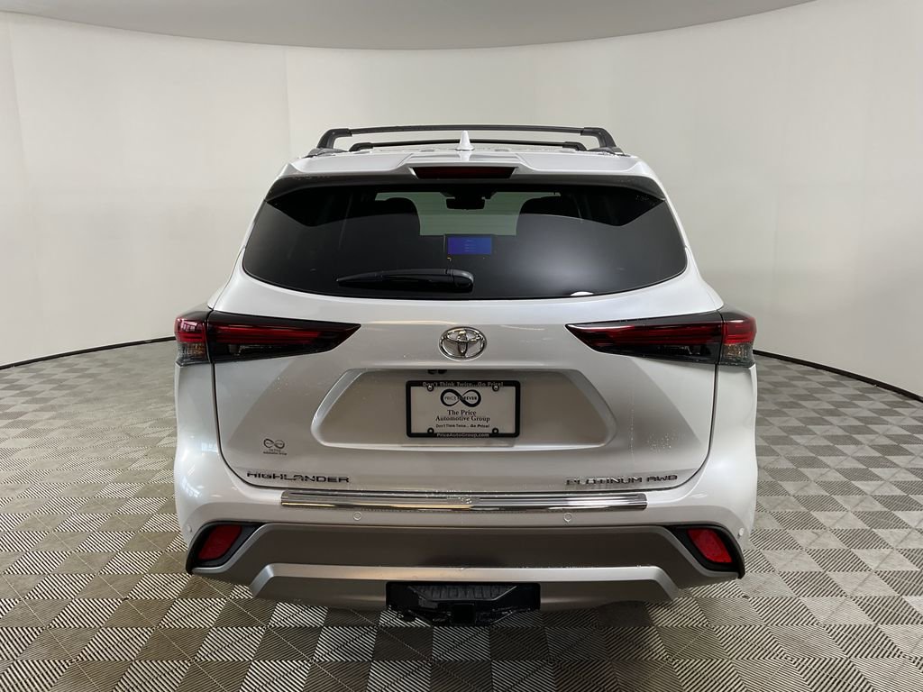 New 2026 Toyota Highlander Platinum image 7