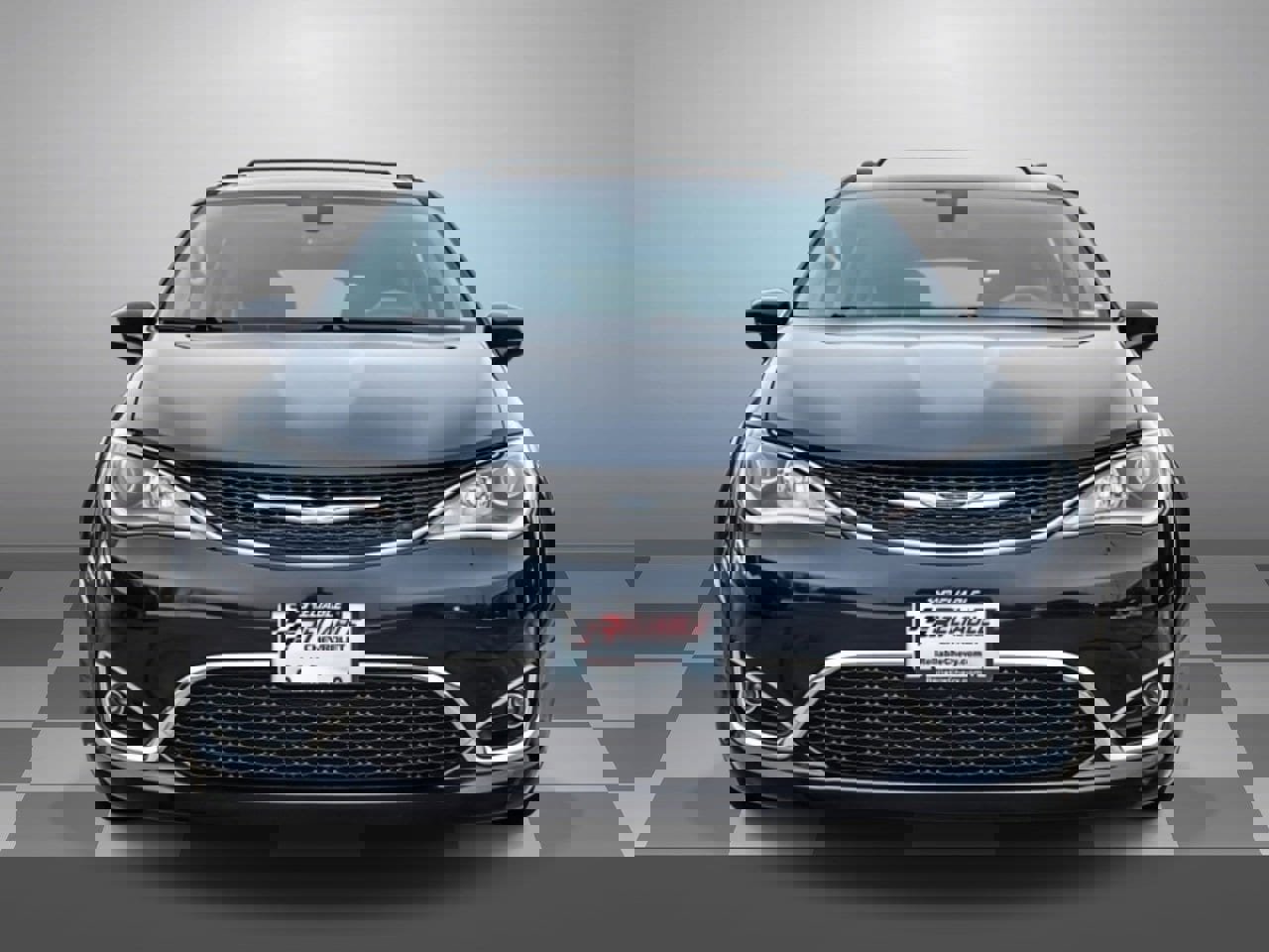 Used 2020 Chrysler Pacifica Touring-L image 2