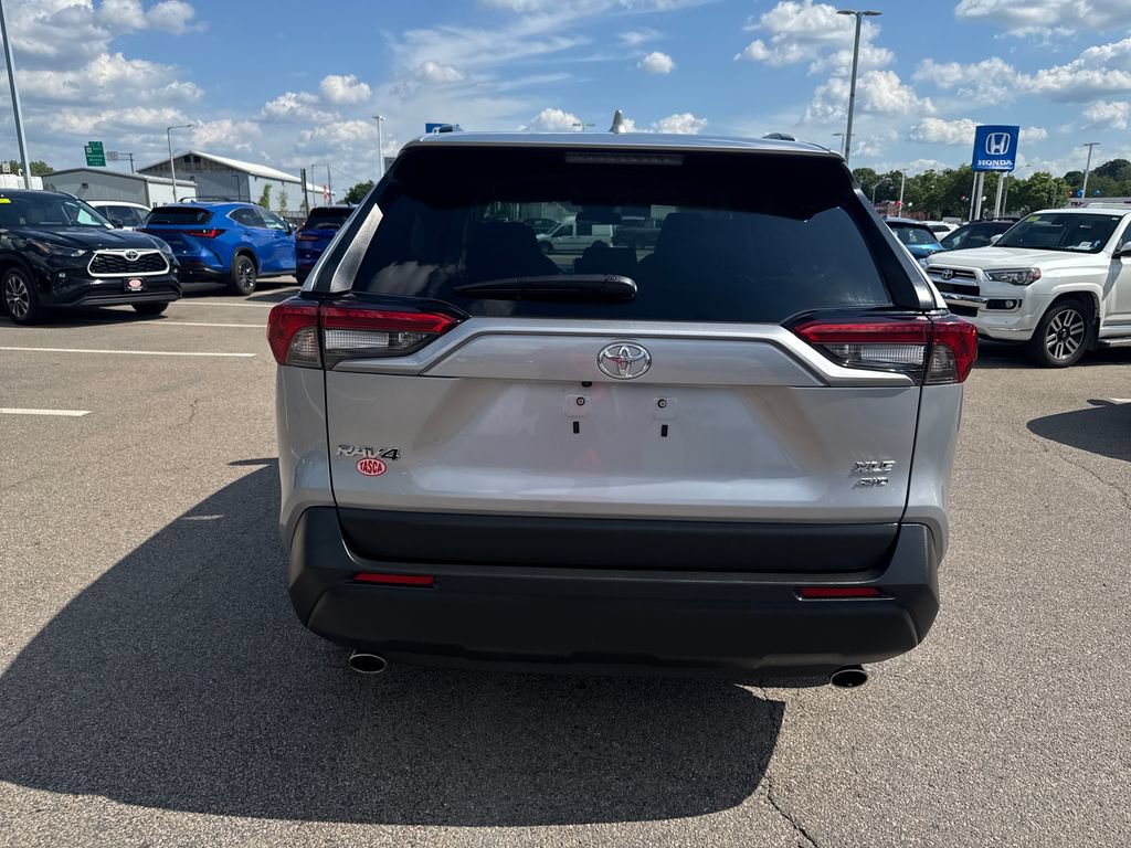 Used 2025 Toyota RAV4 XLE AWD/4WD image 6