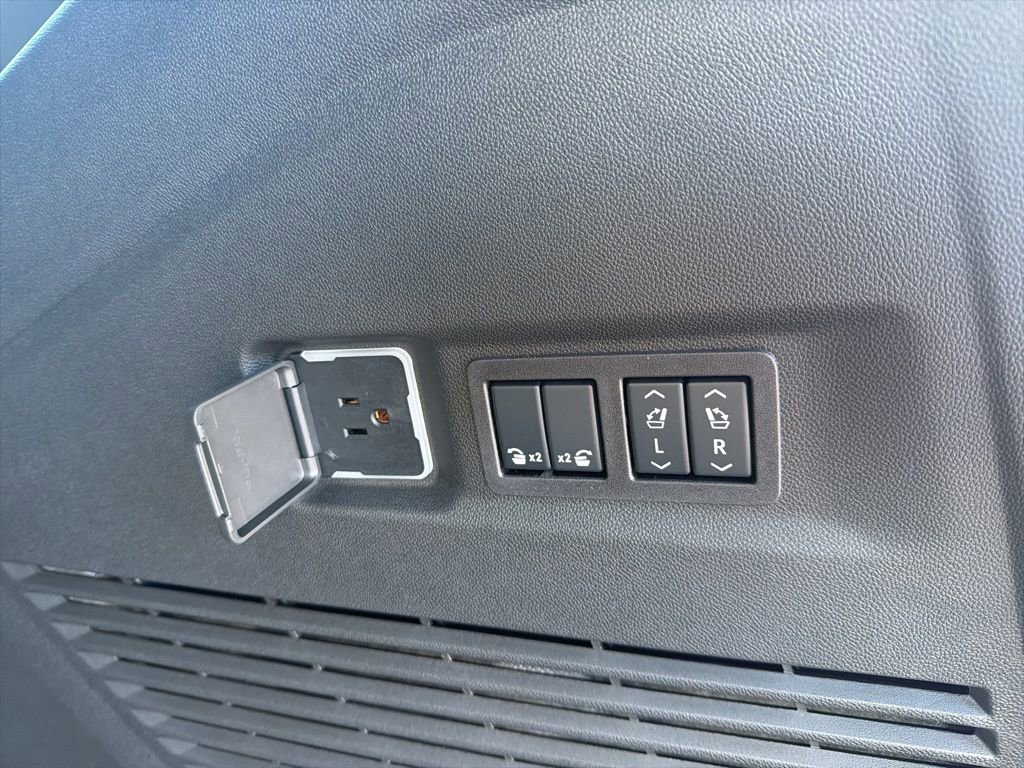 New 2026 Chevrolet Suburban Premier image 44