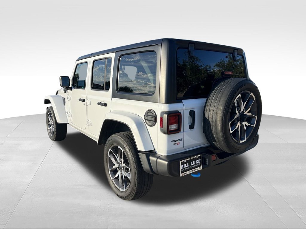 Used 2024 Jeep Wrangler Unlimited w/ Technology Group AWD/4WD image 9