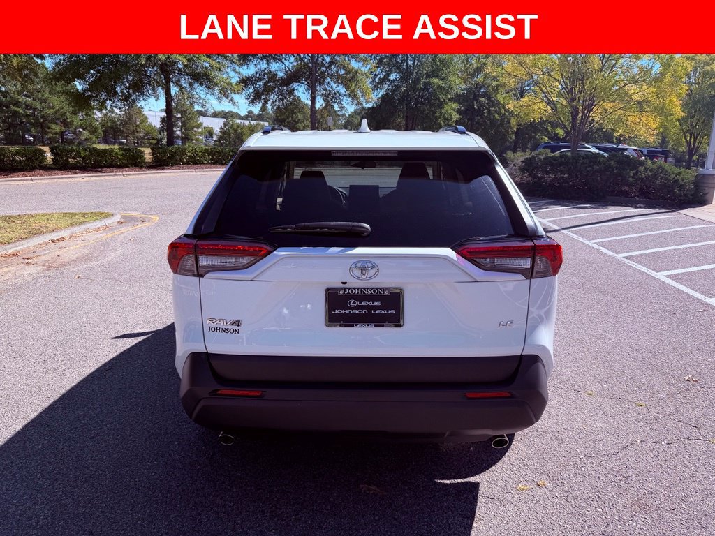 Used 2021 Toyota RAV4 LE FWD image 6