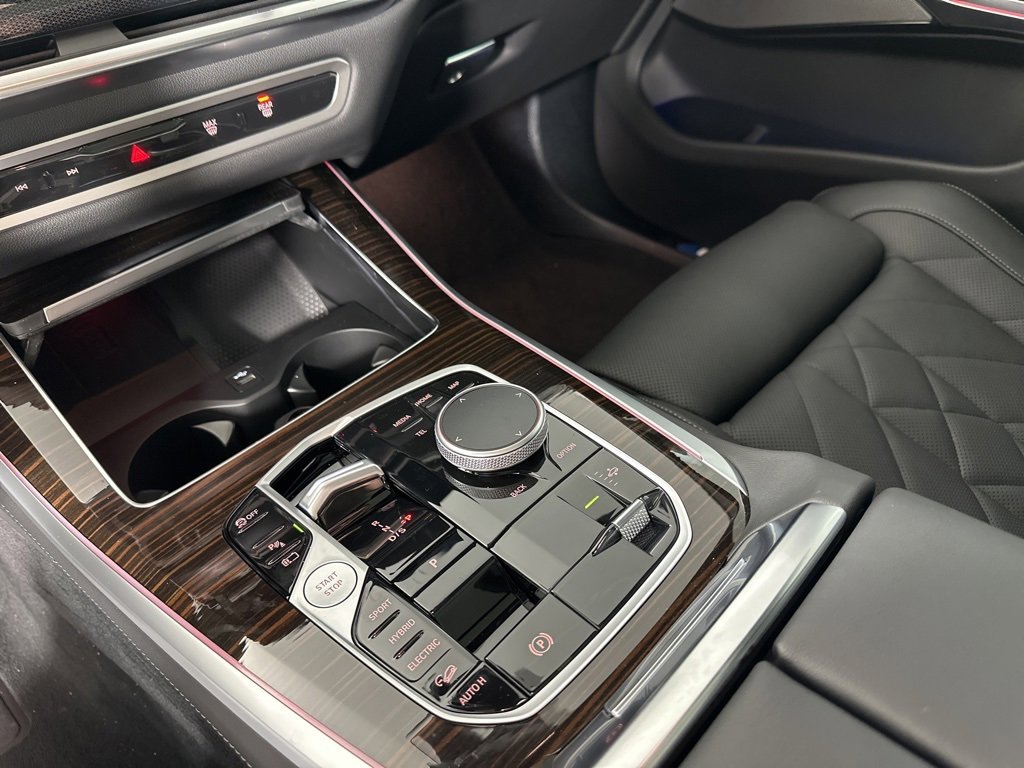 New 2026 BMW X5 xDrive50e w/ Premium Package image 16