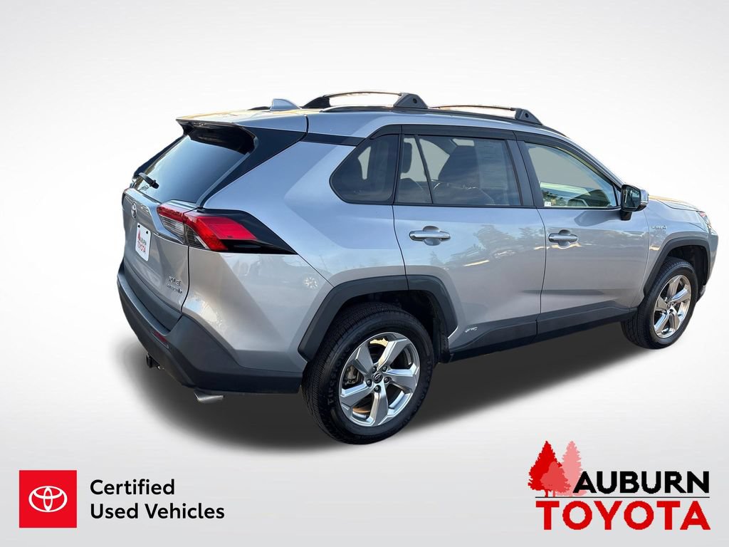 Certified 2021 Toyota RAV4 XLE Premium AWD/4WD image 8