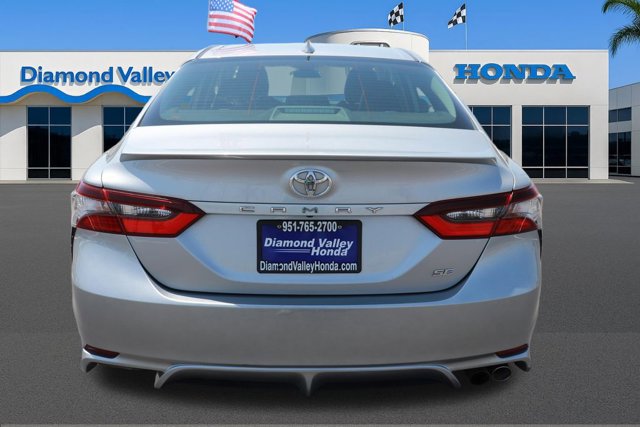 Used 2021 Toyota Camry SE w/ Carpet Mat Package (TMS) FWD image 5