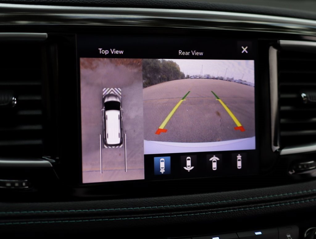 Used 2018 Chrysler Pacifica Limited w/ Advanced Safetytec Group image 17