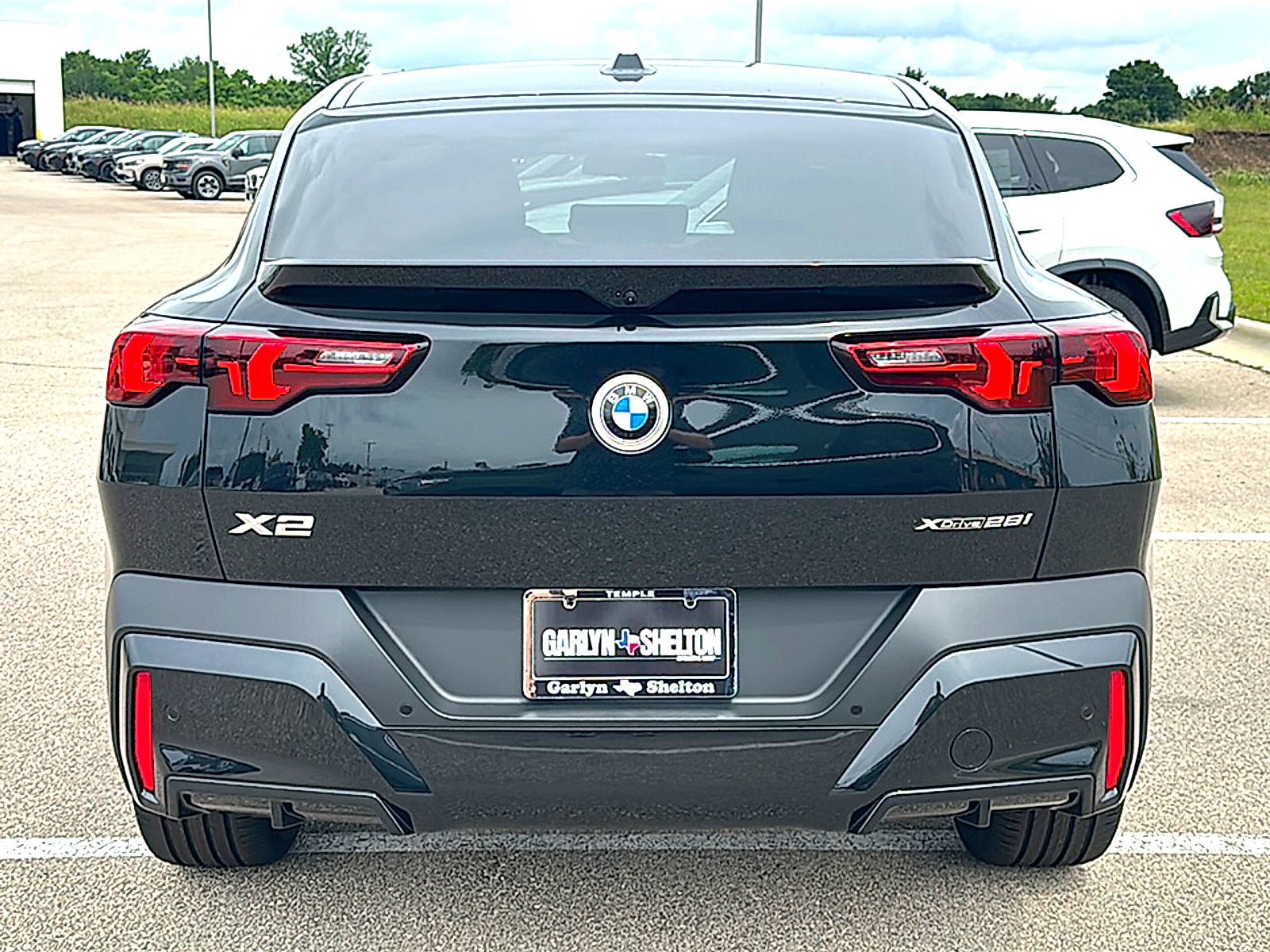 New 2026 BMW X2 xDrive28i w/ Technology Package AWD/4WD image 7