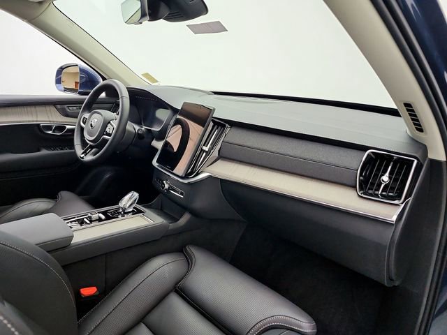 Certified 2025 Volvo XC90 T8 Ultra w/ Protection Package Premier image 18