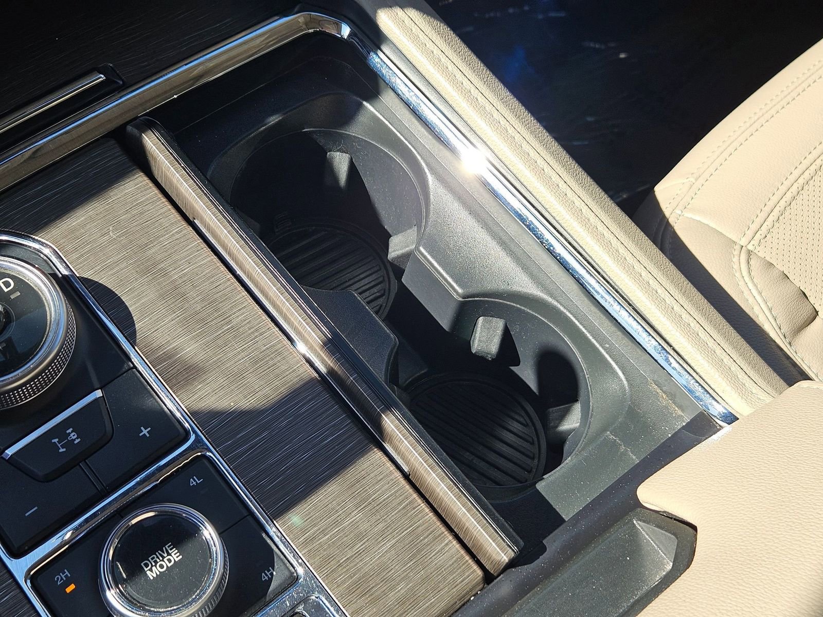 Certified 2023 Ford Expedition Limited image 17