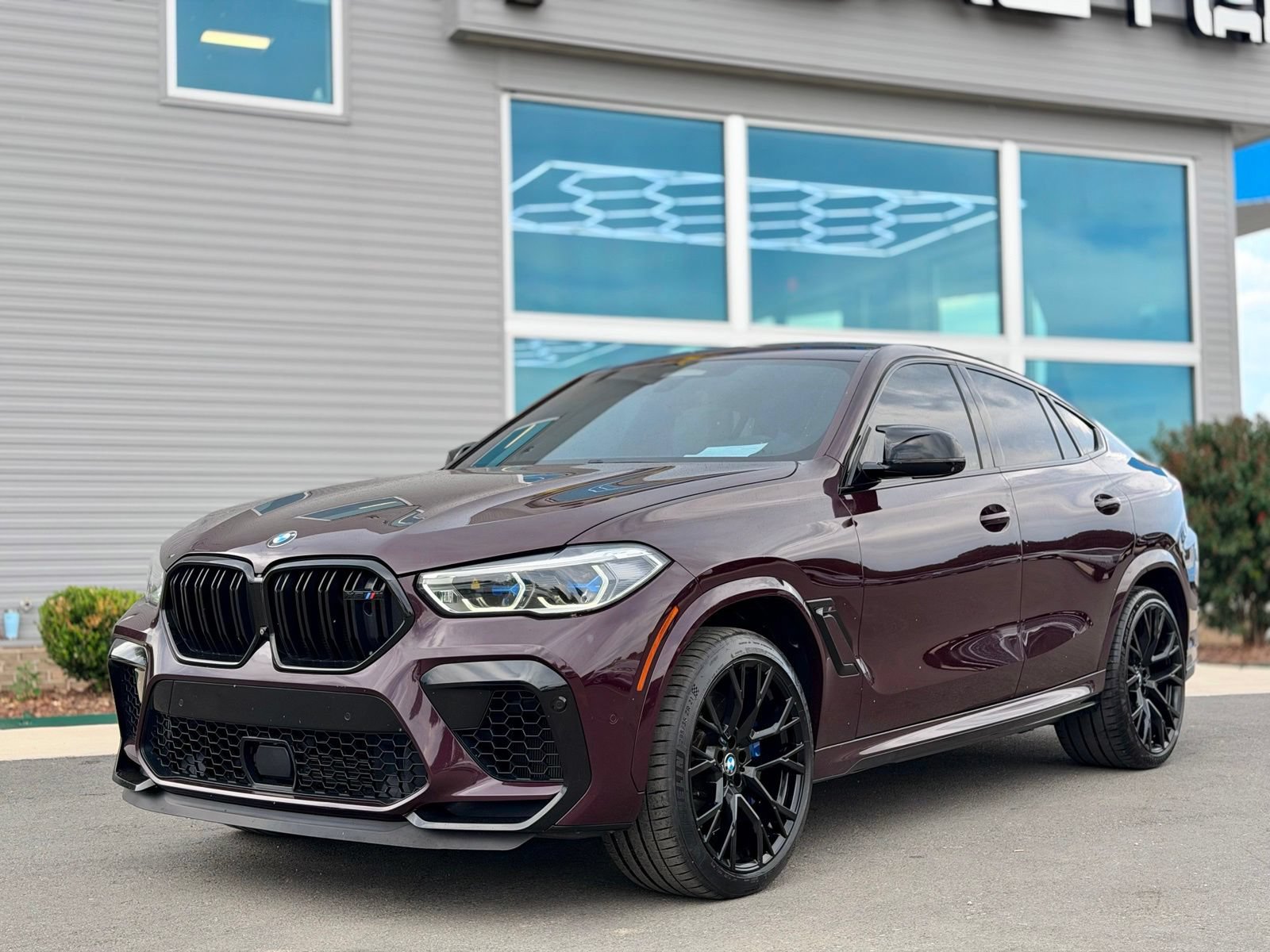 Used 2020 BMW X6 M Competition AWD/4WD image 9