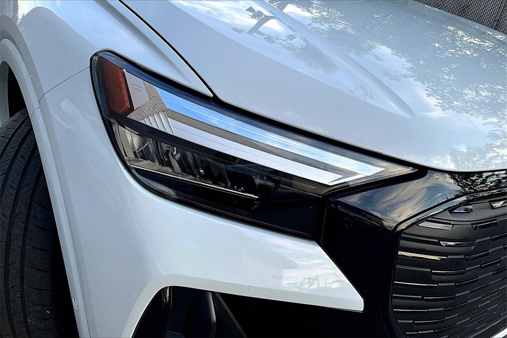 Used 2024 Audi Q4 e-tron Premium Plus image 32