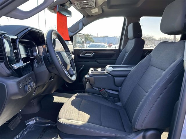 Used 2024 Chevrolet Silverado 3500 LT w/ Convenience Package image 16