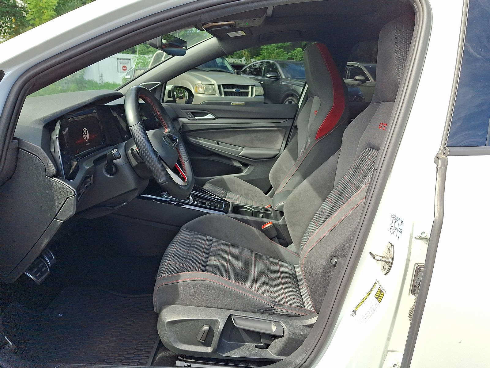 Used 2023 Volkswagen GTI SE FWD image 17