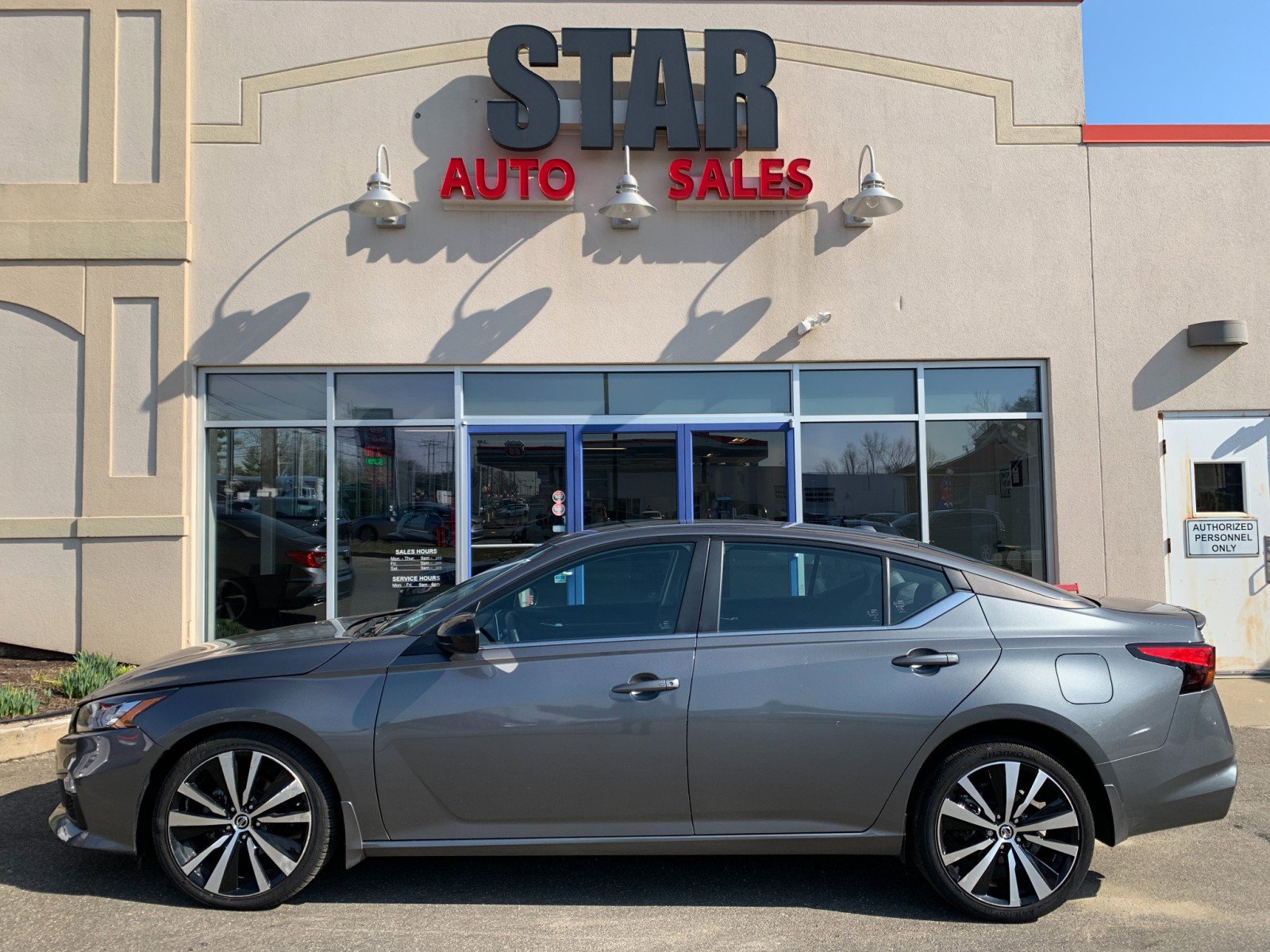 Used 2022 Nissan Altima 2.5 SR image 4