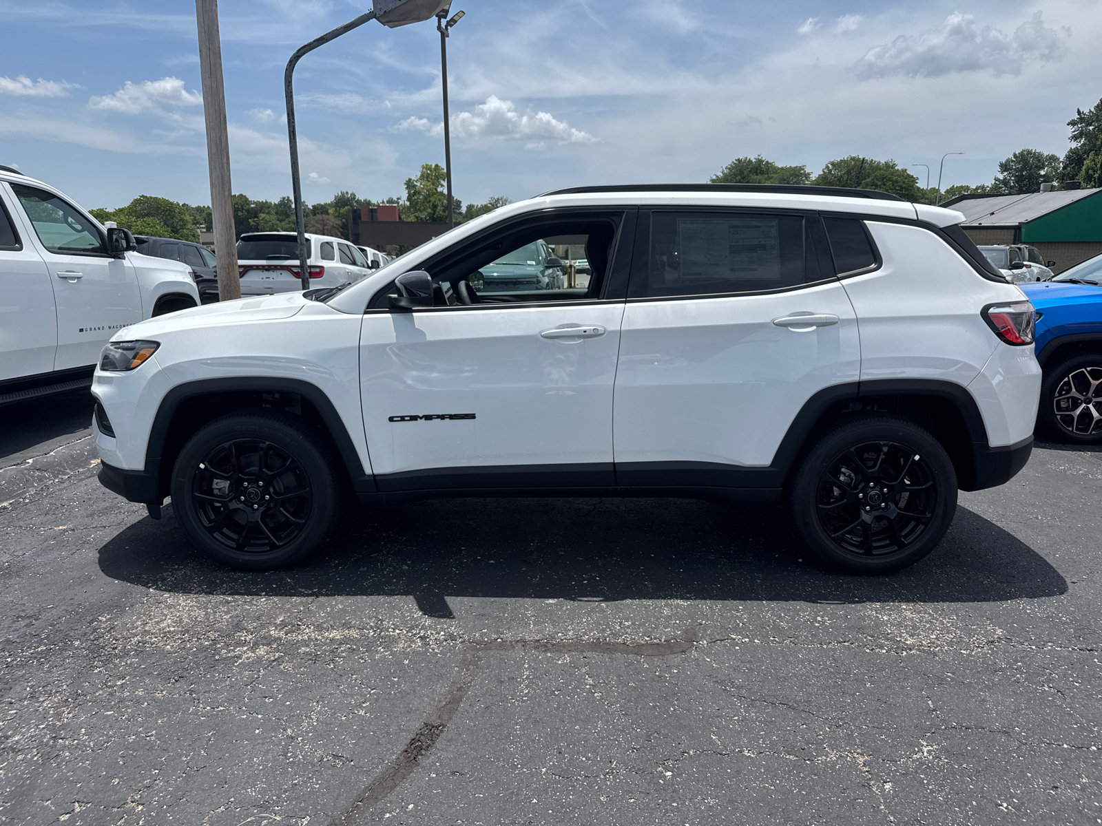 New 2026 Jeep Compass Latitude AWD/4WD image 3