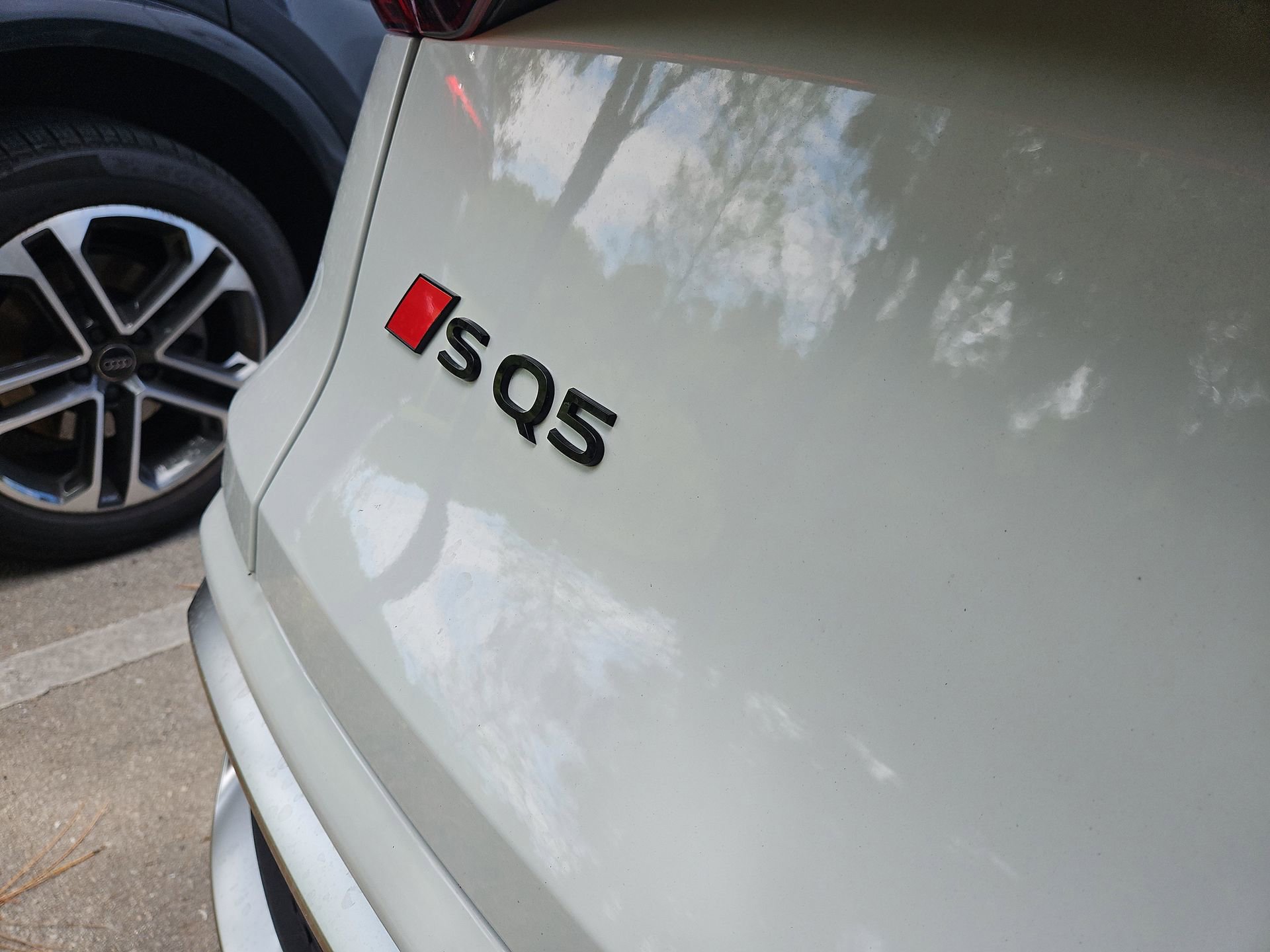 Certified 2025 Audi SQ5 Prestige AWD/4WD image 11