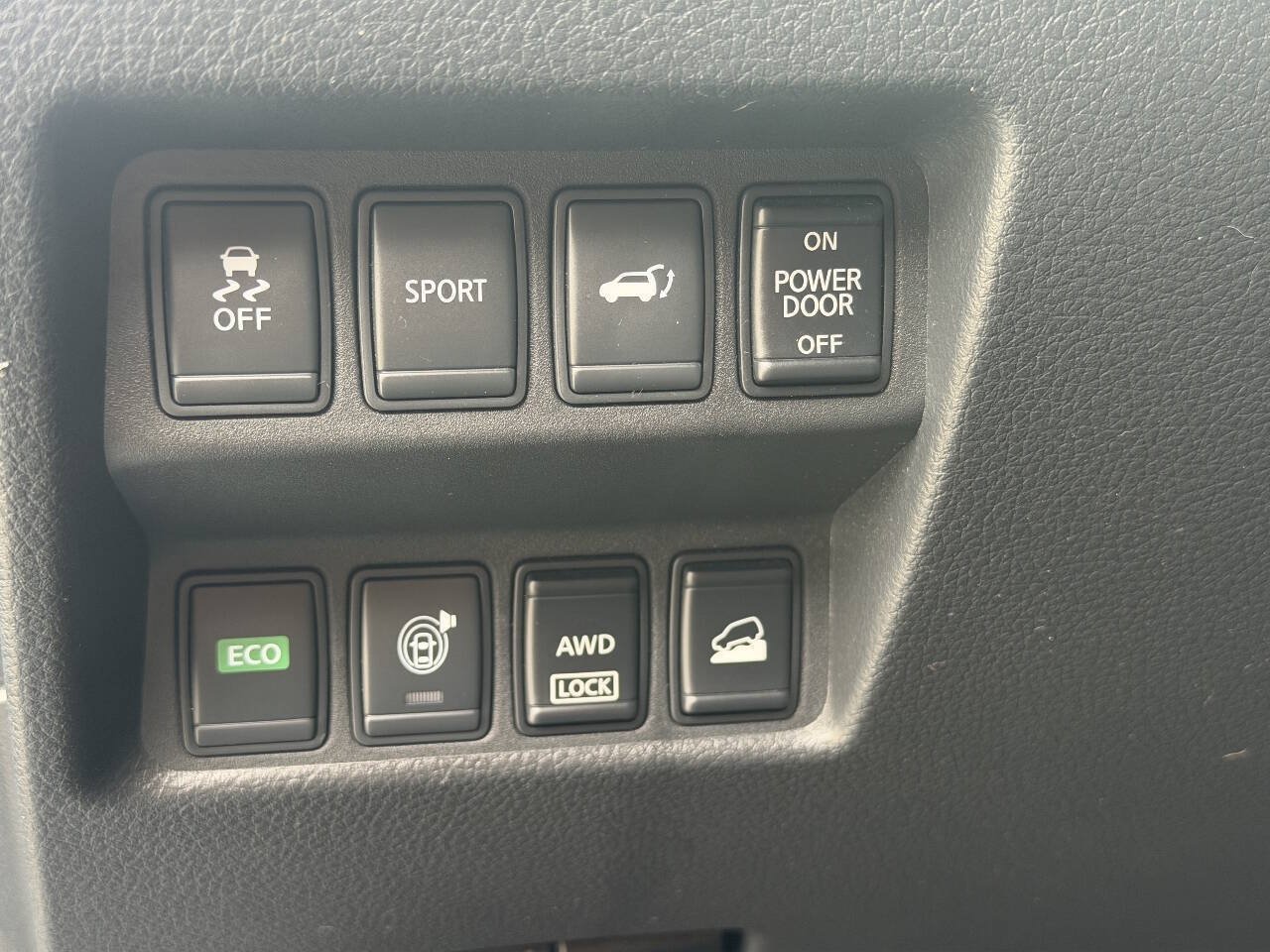 Used 2015 Nissan Rogue SV w/ SV Premium Package AWD/4WD image 20