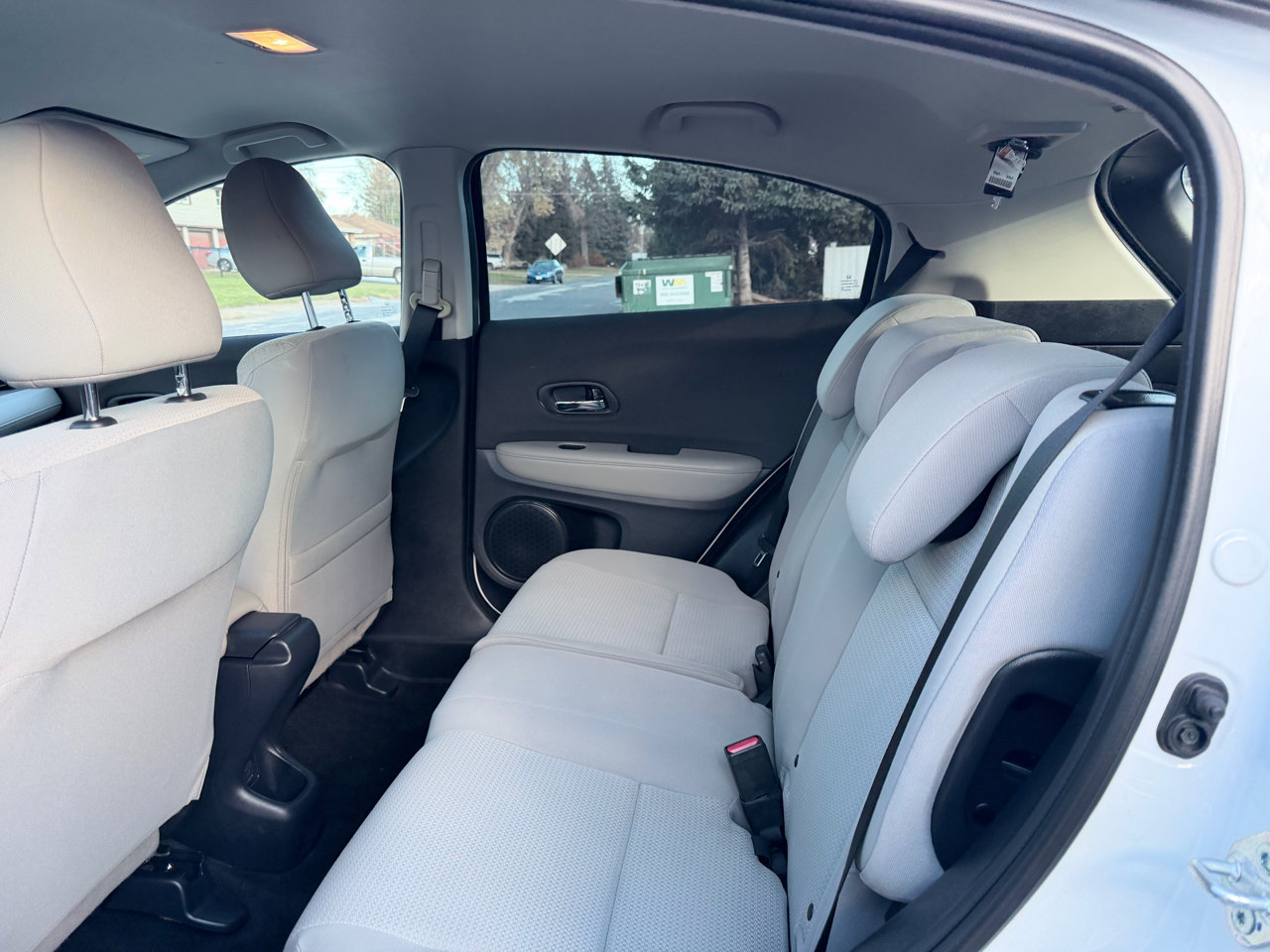 Used 2021 Honda HR-V LX image 9