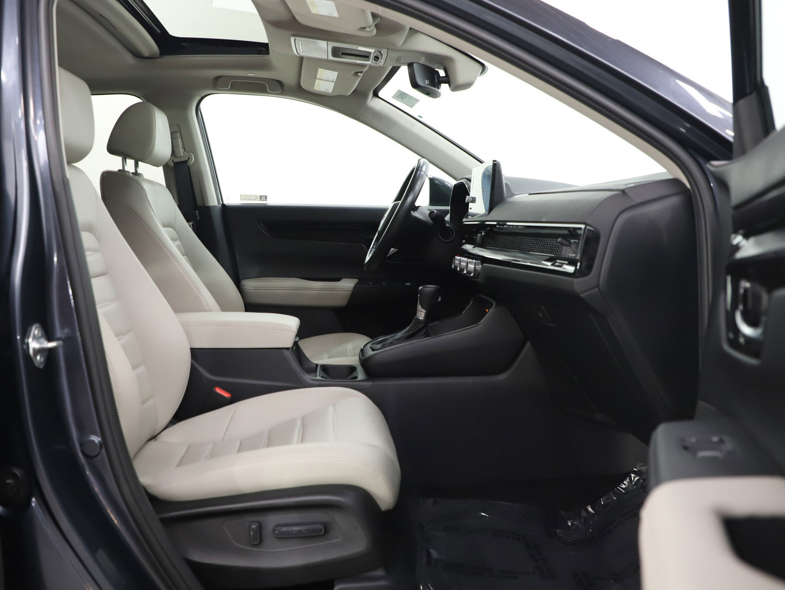 Used 2024 Honda CR-V EX-L image 11