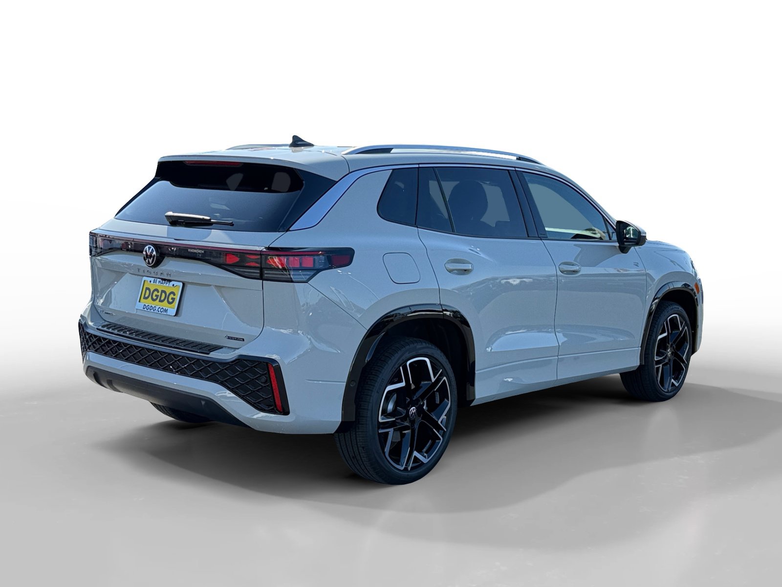 New 2026 Volkswagen Tiguan SEL R-Line AWD/4WD image 5