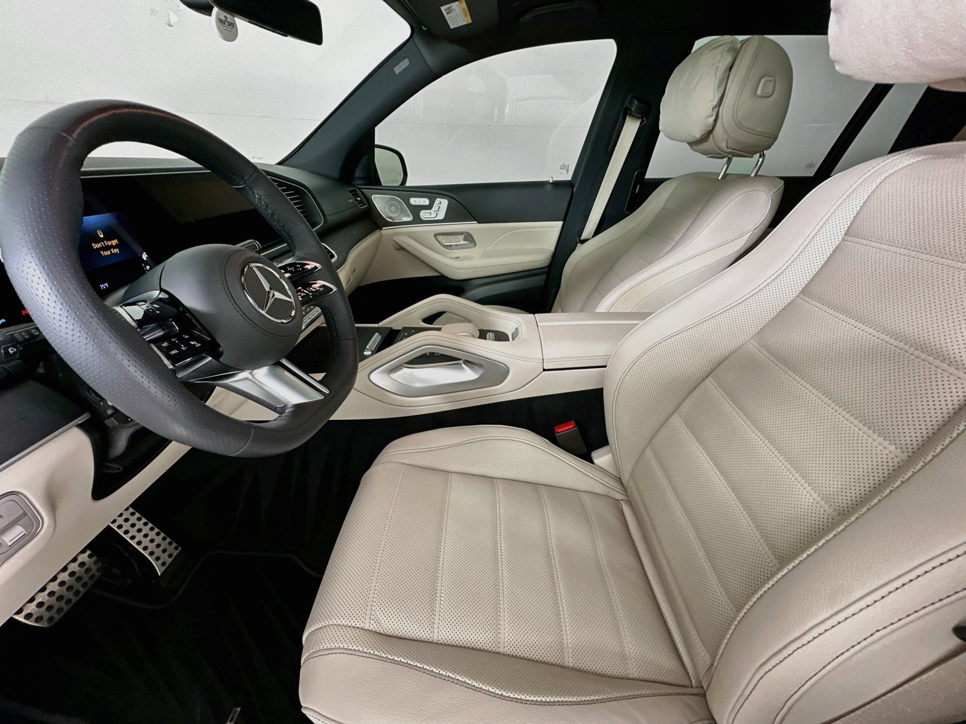 Certified 2026 Mercedes-Benz GLS 580 4MATIC image 23