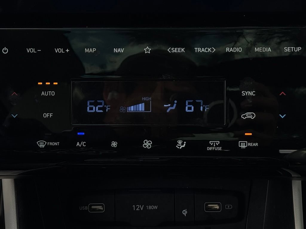 Used 2022 Hyundai Tucson Limited AWD/4WD image 28