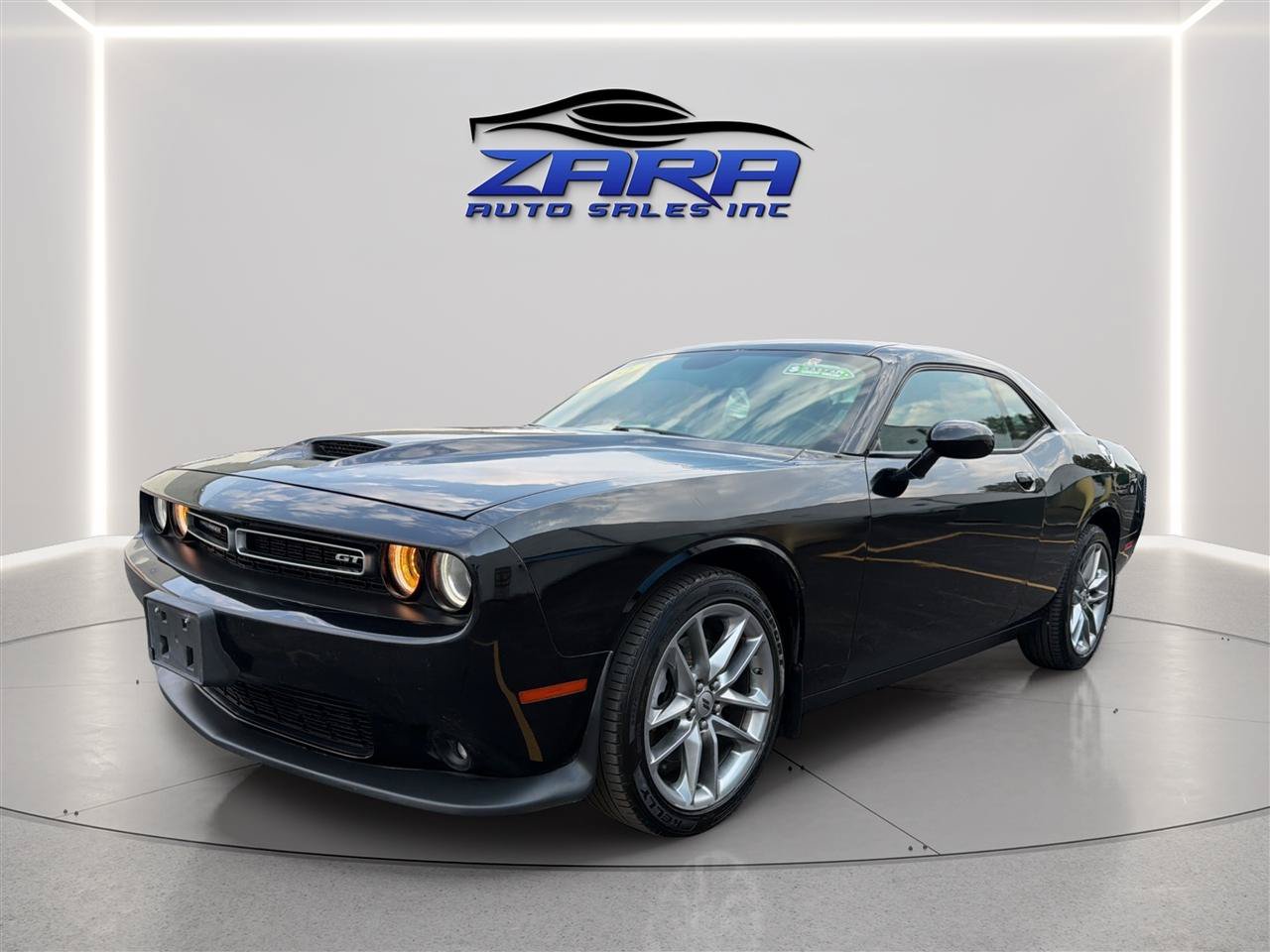 Used 2022 Dodge Challenger GT AWD/4WD image 3