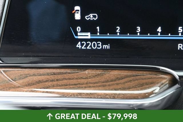Used 2024 Cadillac Escalade Sport Platinum w/ LPO, Floor Liner Package AWD/4WD image 40