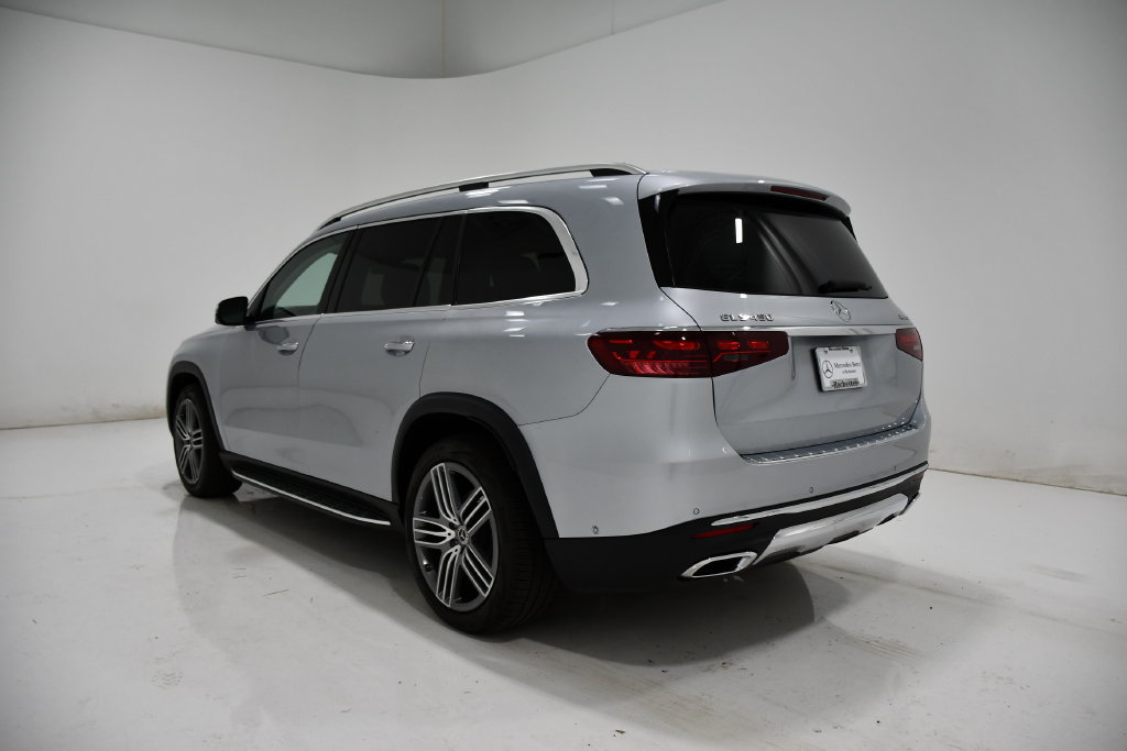 Certified 2024 Mercedes-Benz GLS 450 4MATIC w/ Exclusive Trim Package image 3