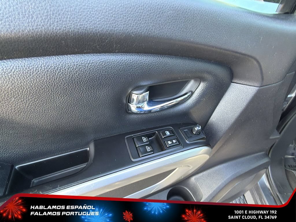 Used 2017 Nissan Titan SV RWD image 12