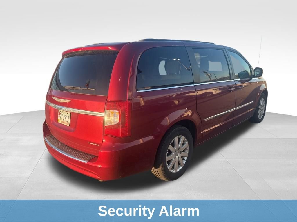 Used 2016 Chrysler Town & Country Touring image 9