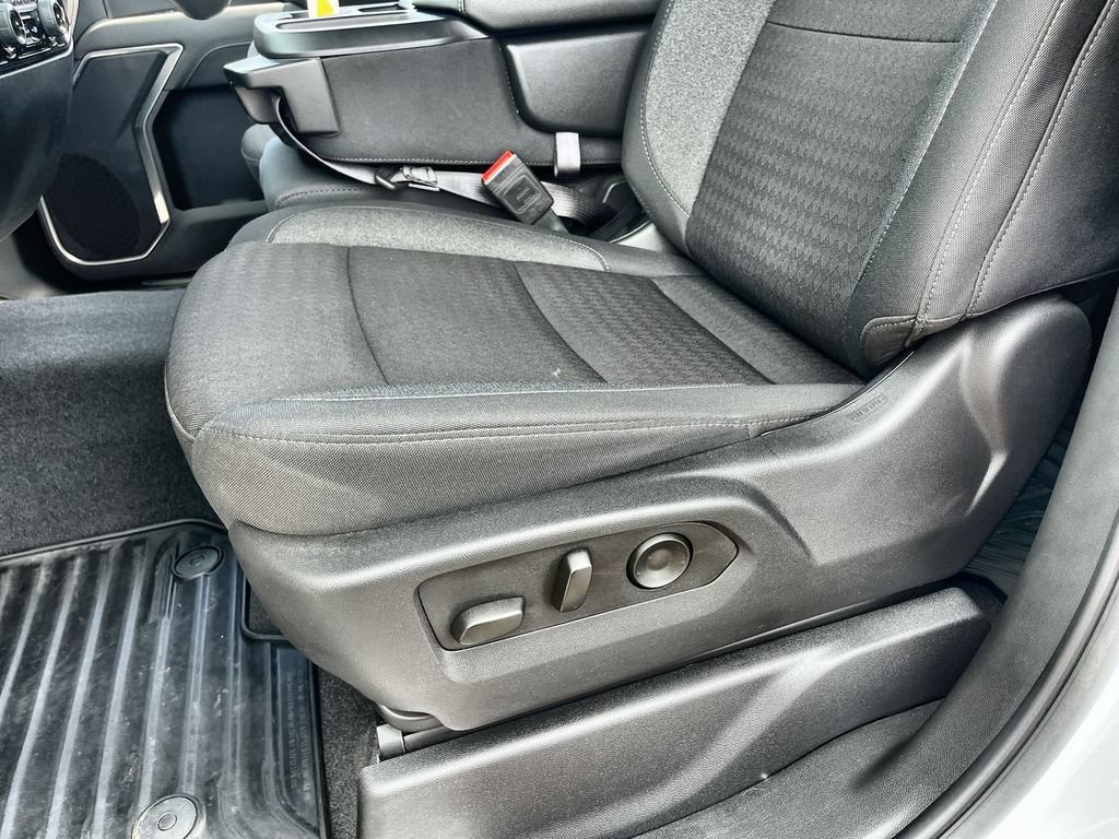 Used 2025 Chevrolet Silverado 2500 LT w/ Safety Package AWD/4WD image 19