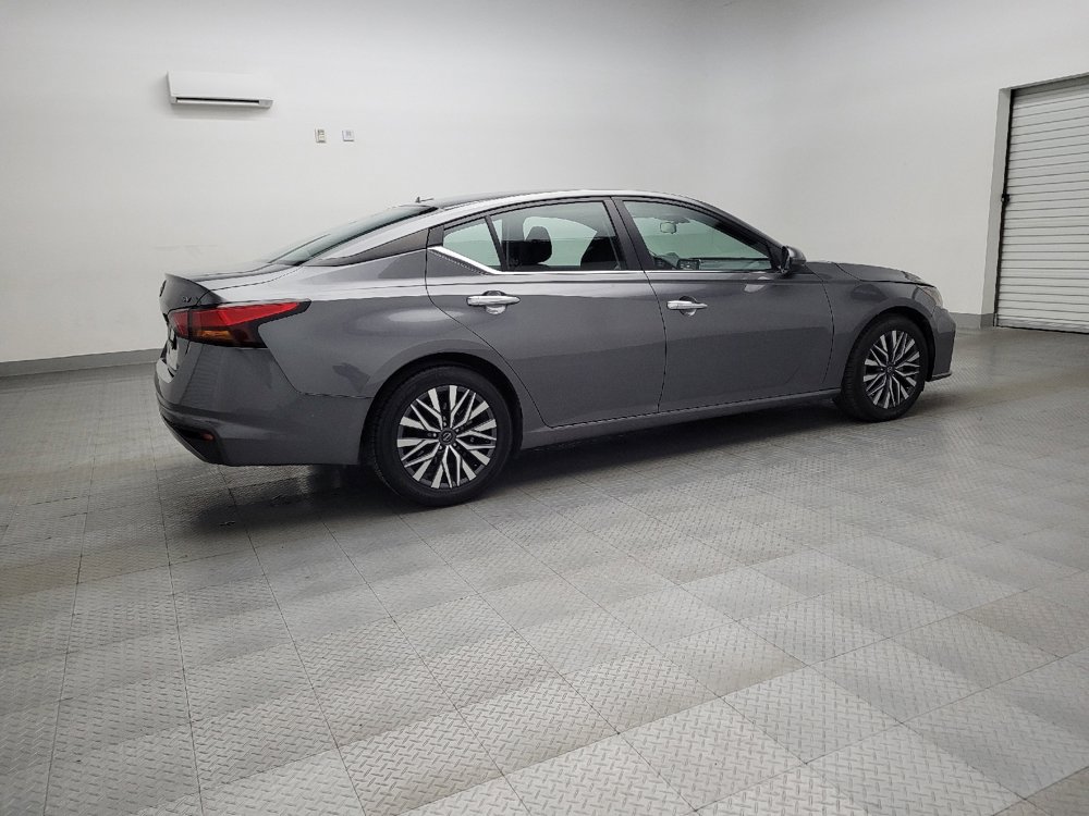 Used 2023 Nissan Altima 2.5 SV image 10