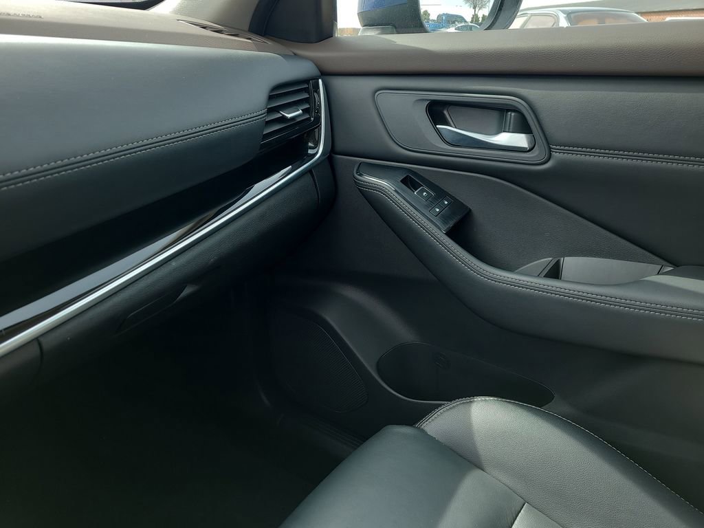 Used 2023 Nissan Rogue SL w/ SL Premium Package AWD/4WD image 24