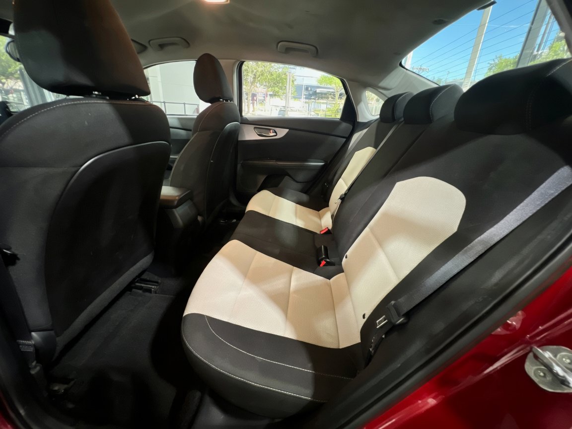 Used 2022 Kia Forte LXS FWD image 16