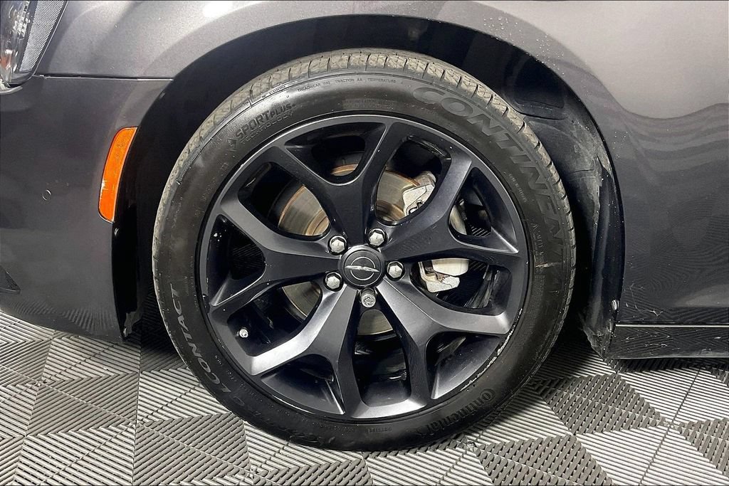 Used 2023 Chrysler 300 S RWD image 10