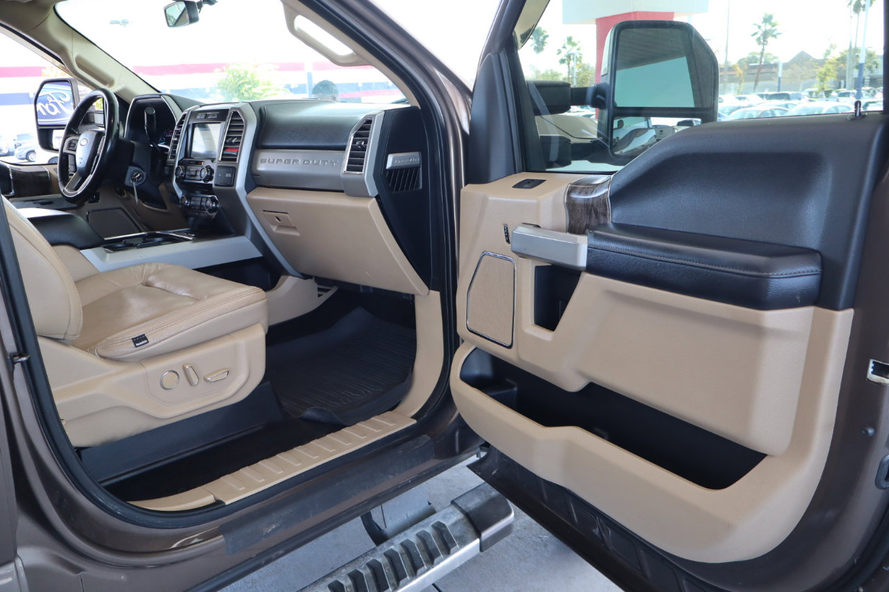 Used 2017 Ford F350 Lariat w/ Lariat Value Package image 37