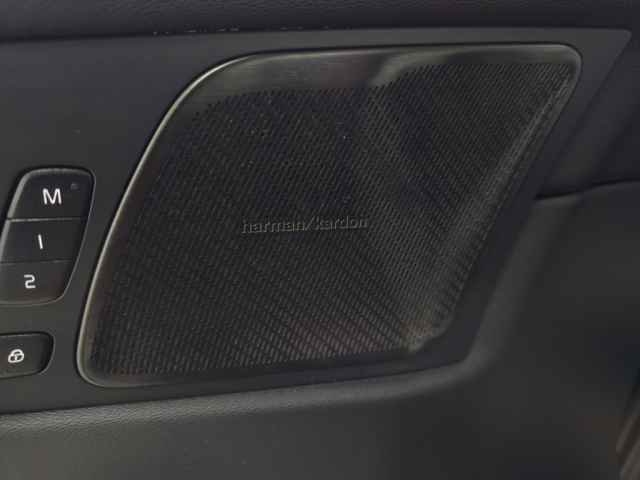 Certified 2023 Volvo XC60 B6 Ultimate w/ Climate Package image 17