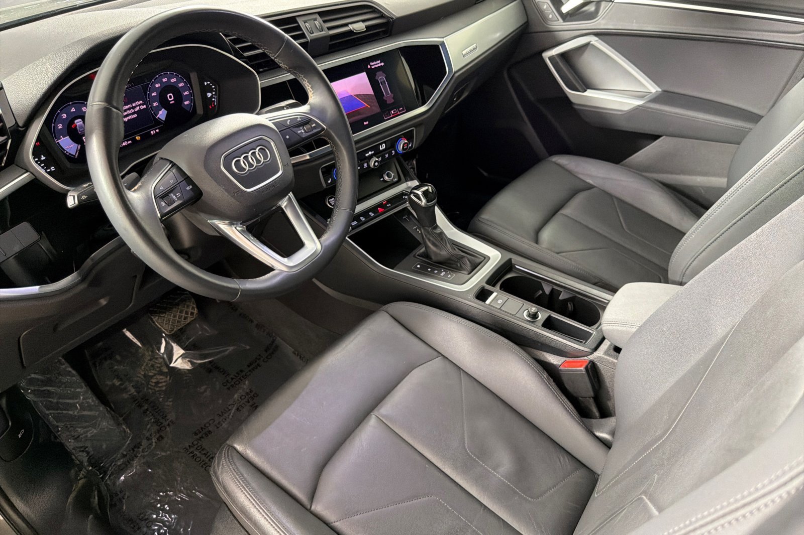 Used 2021 Audi Q3 2.0T Premium w/ Convenience Package AWD/4WD image 9