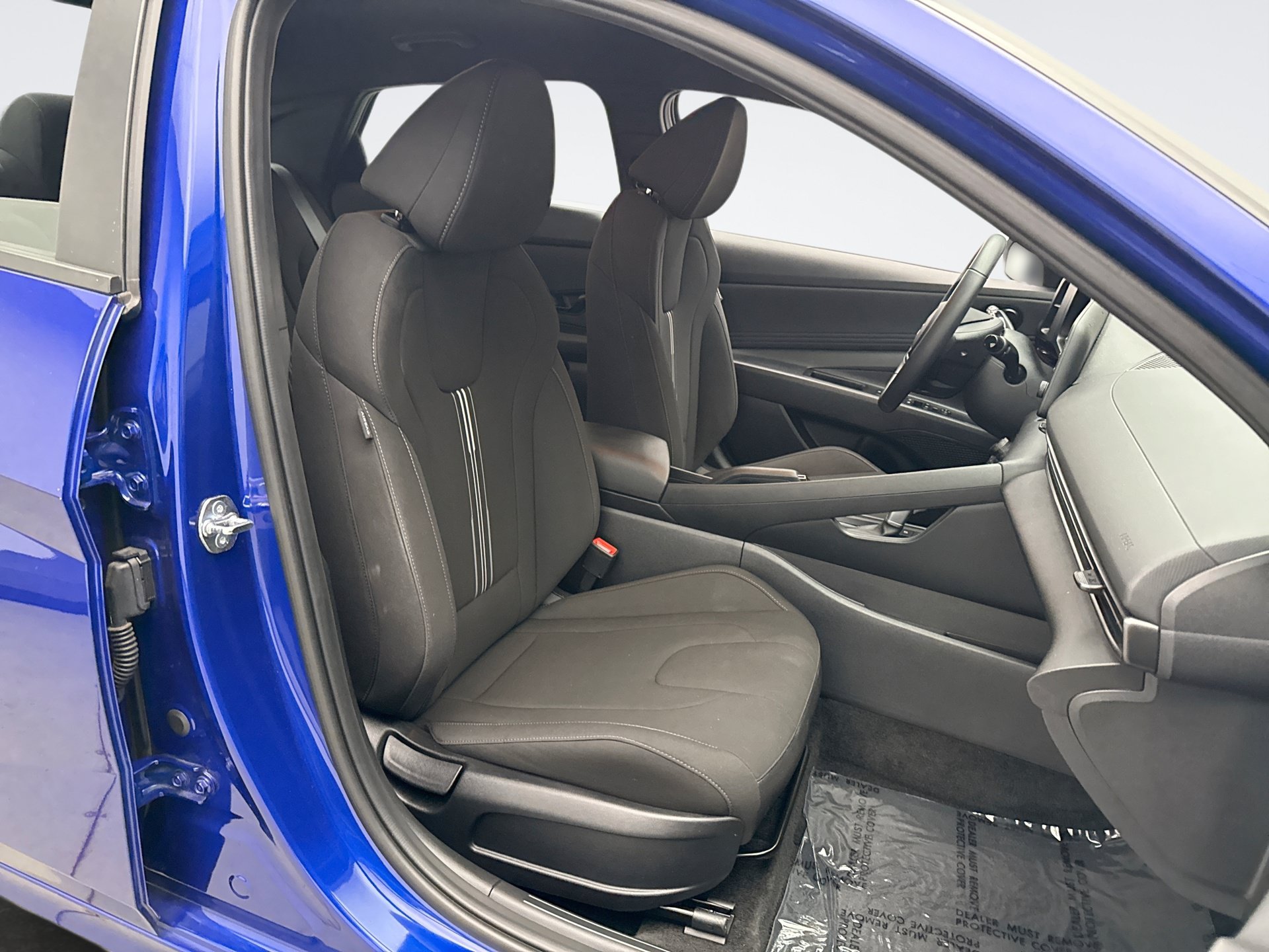 Used 2025 Hyundai Elantra Sport FWD image 16