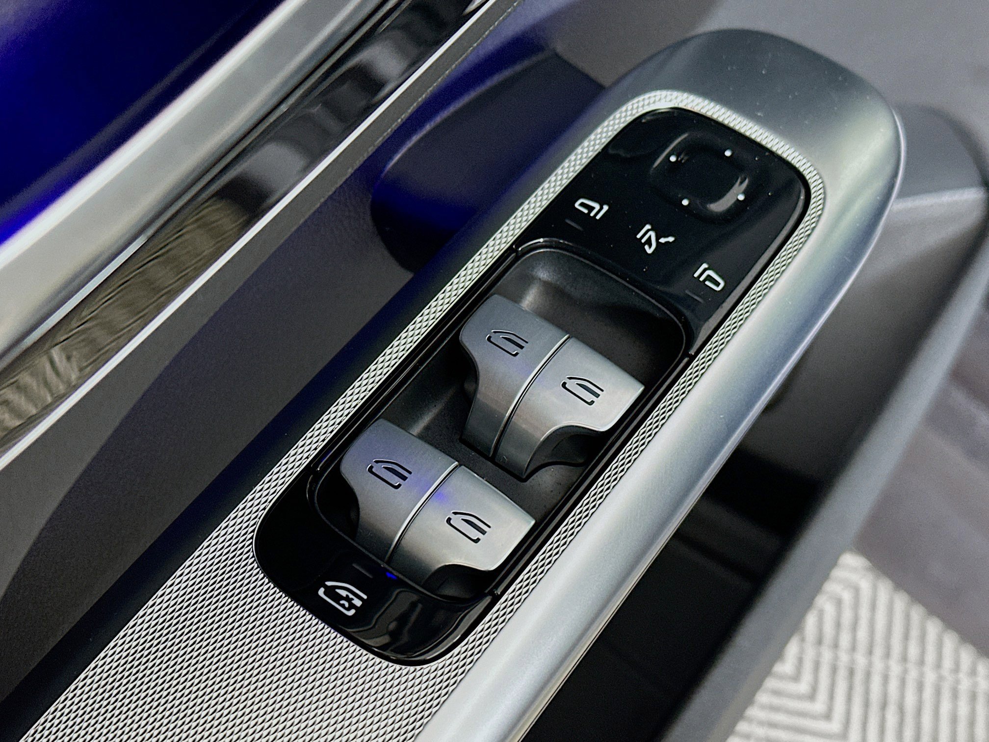 Certified 2025 Mercedes-Benz GLC 300 4MATIC image 18