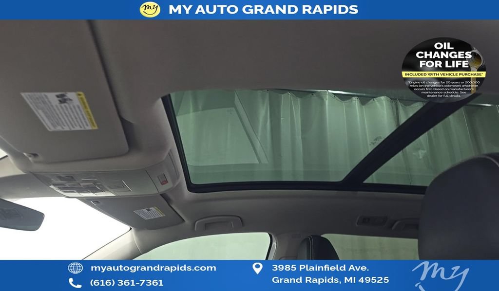 Used 2023 Volkswagen Atlas SEL Premium AWD/4WD image 4