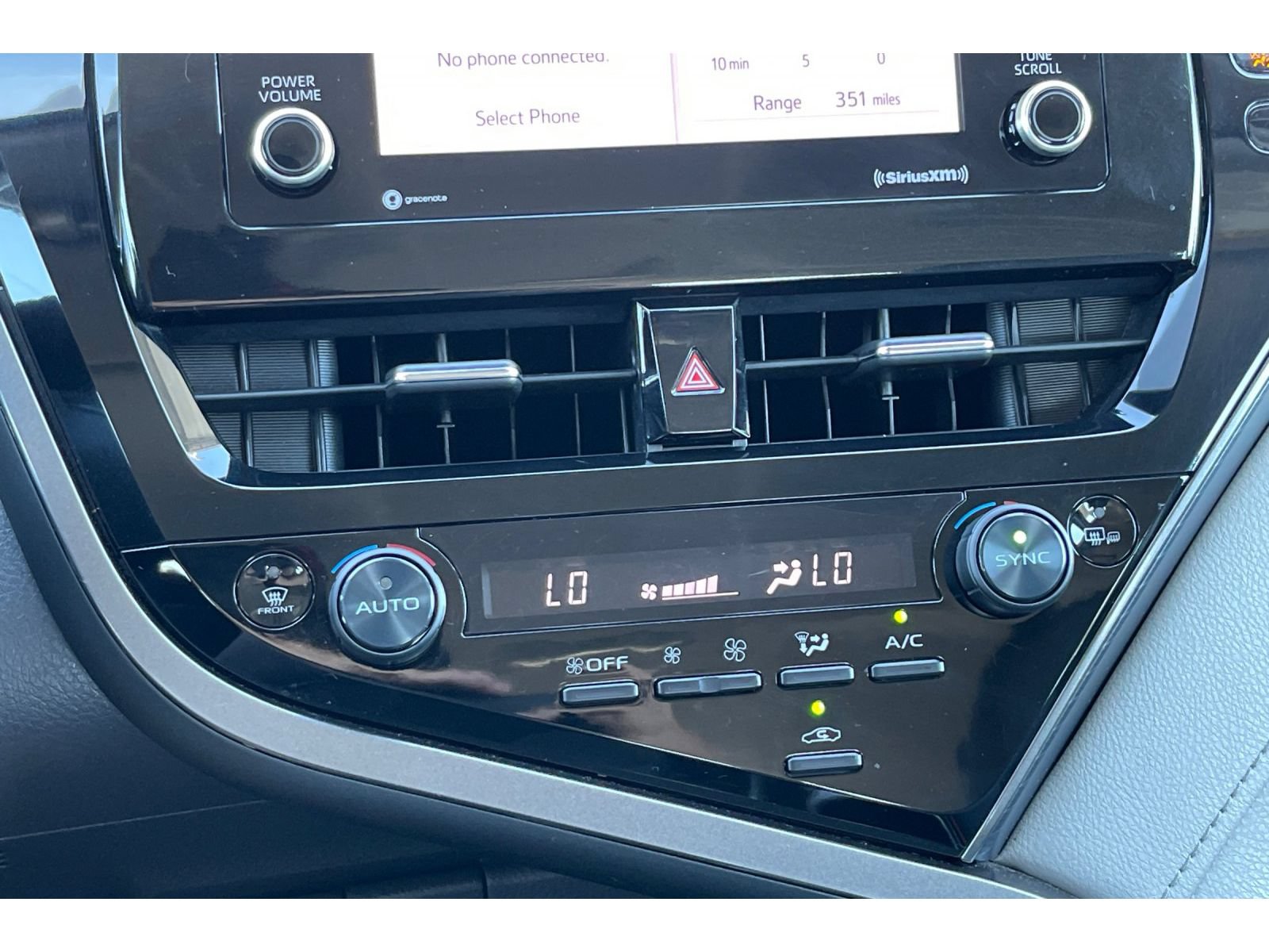 Used 2022 Toyota Camry LE w/ Convenience Package FWD image 26