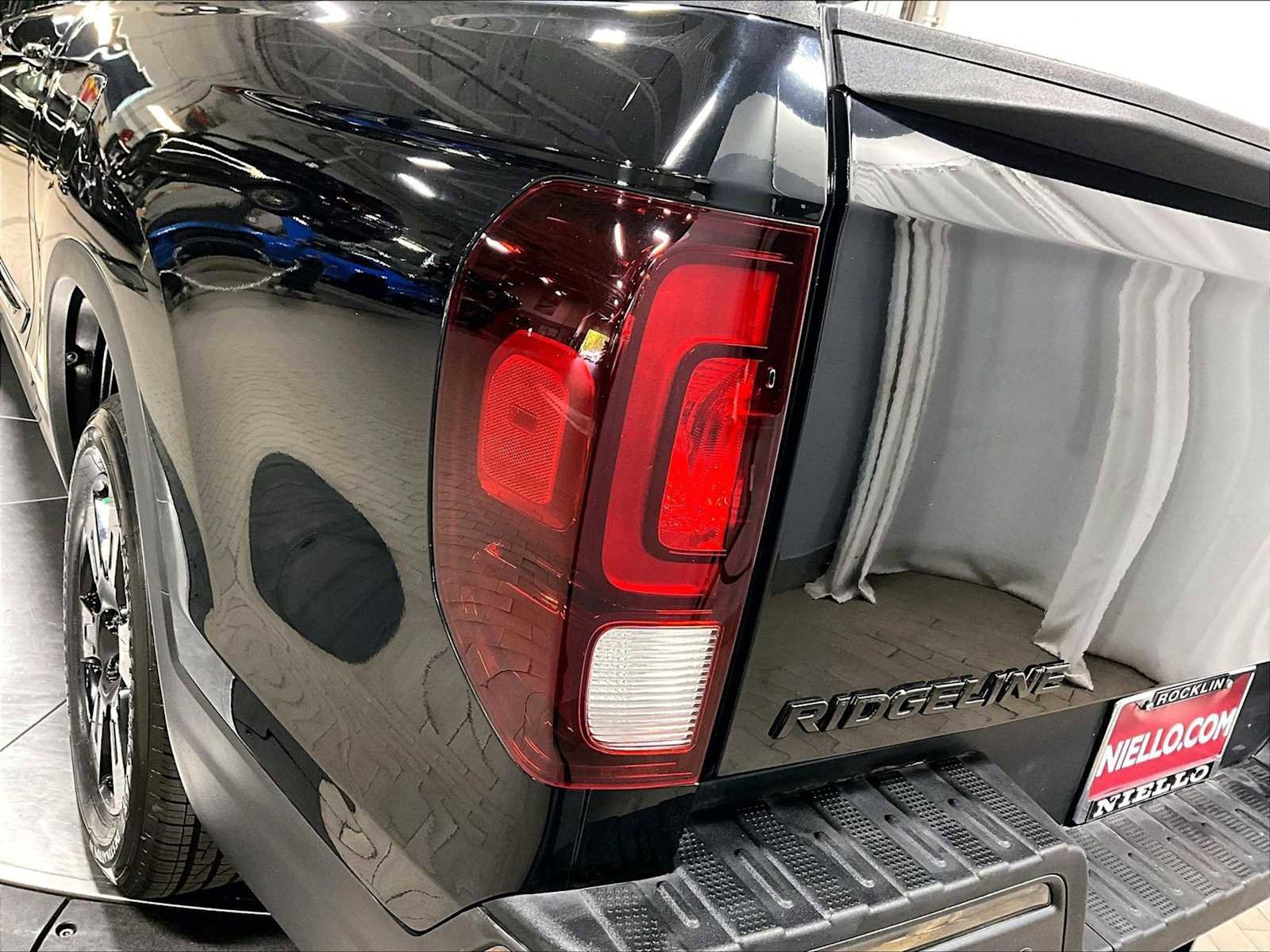 Used 2020 Honda Ridgeline Black Edition image 34